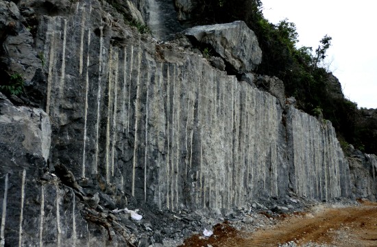 银白龙矿山